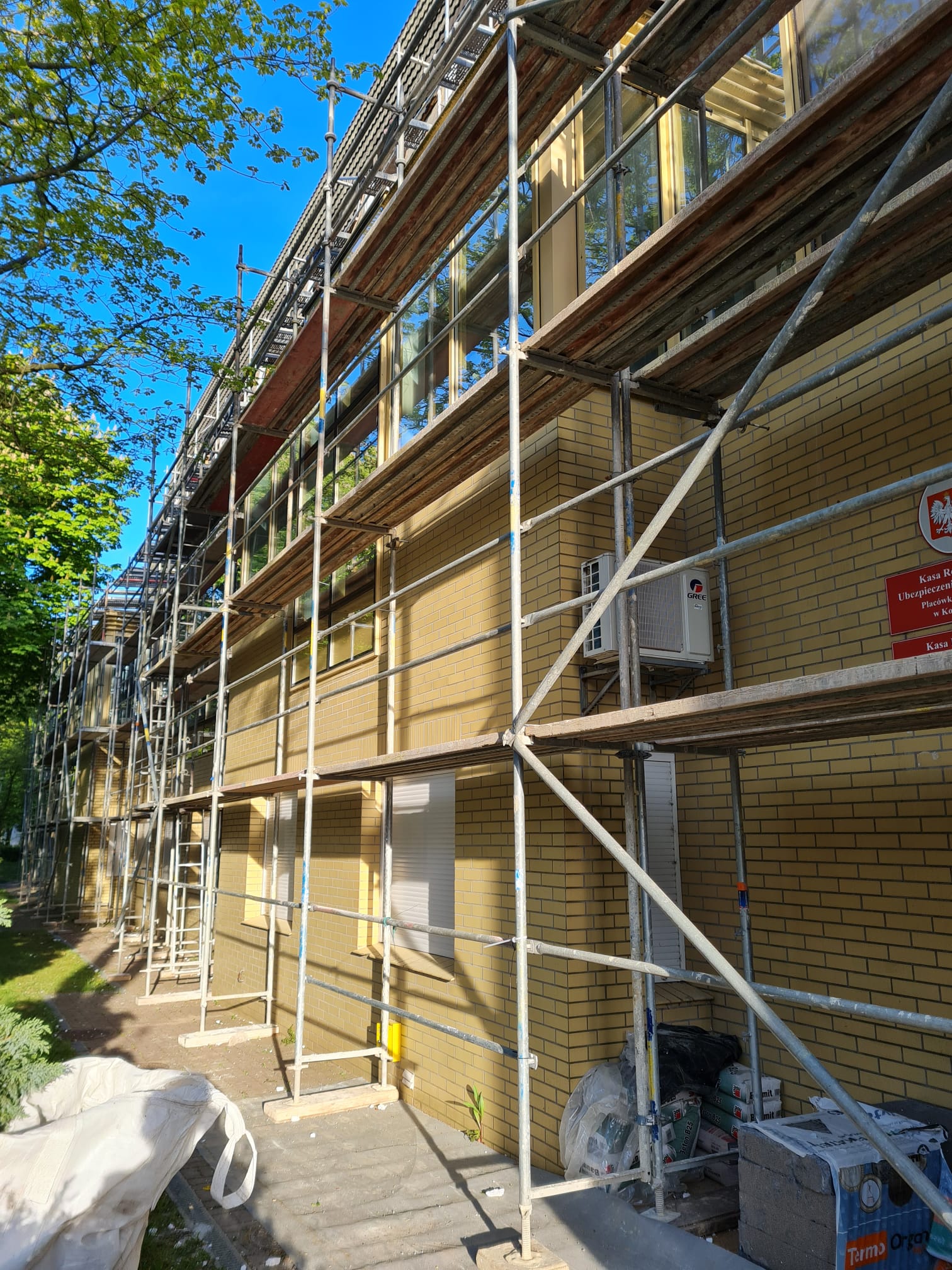 rusztowania elewacyjne
